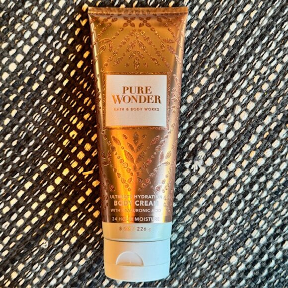 Bath & Body Works PURE WONDER 5pc gift set - Picture 2 of 10